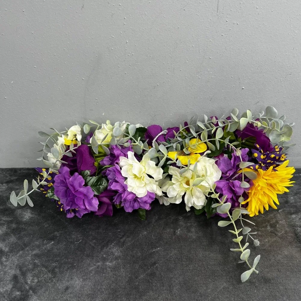 Unbranded floral swag